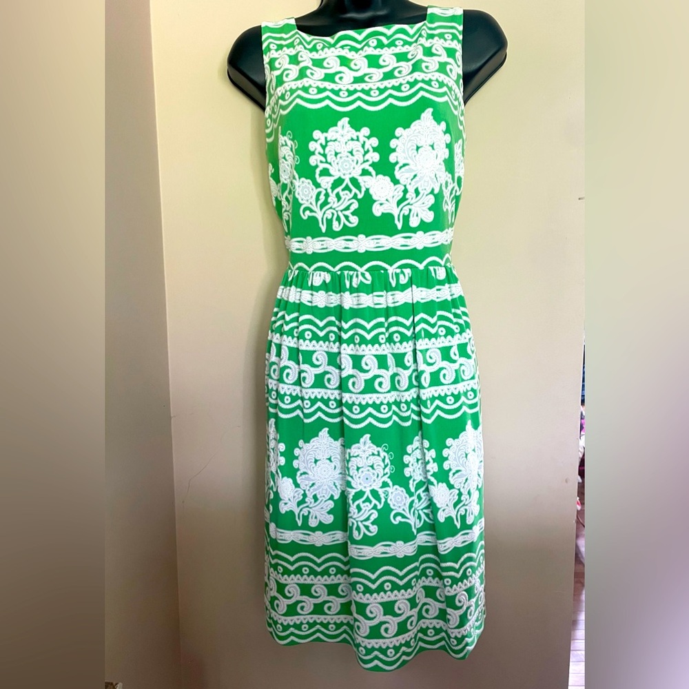 New York & Company Green & White Batik Fit and Flare Dress sz Medium